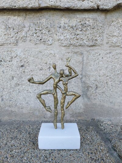 Abstract Dancing Couple Bronze Sculpture on Marble Base – Modern Art Figurine Decor
